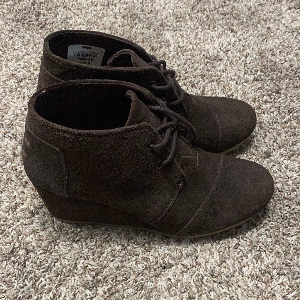 NEW TOMS Ankle Wedge Booties size 8.5